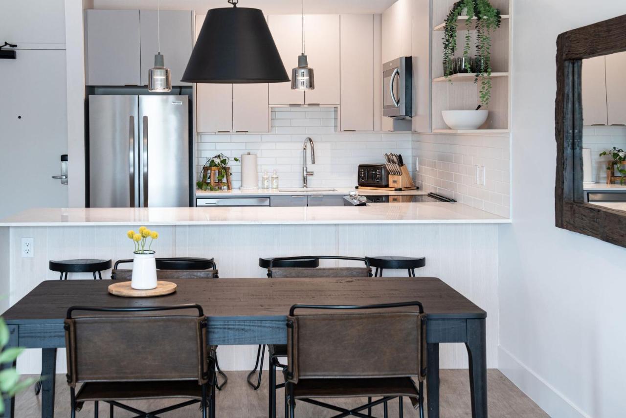 The Monashee House By Vacations *