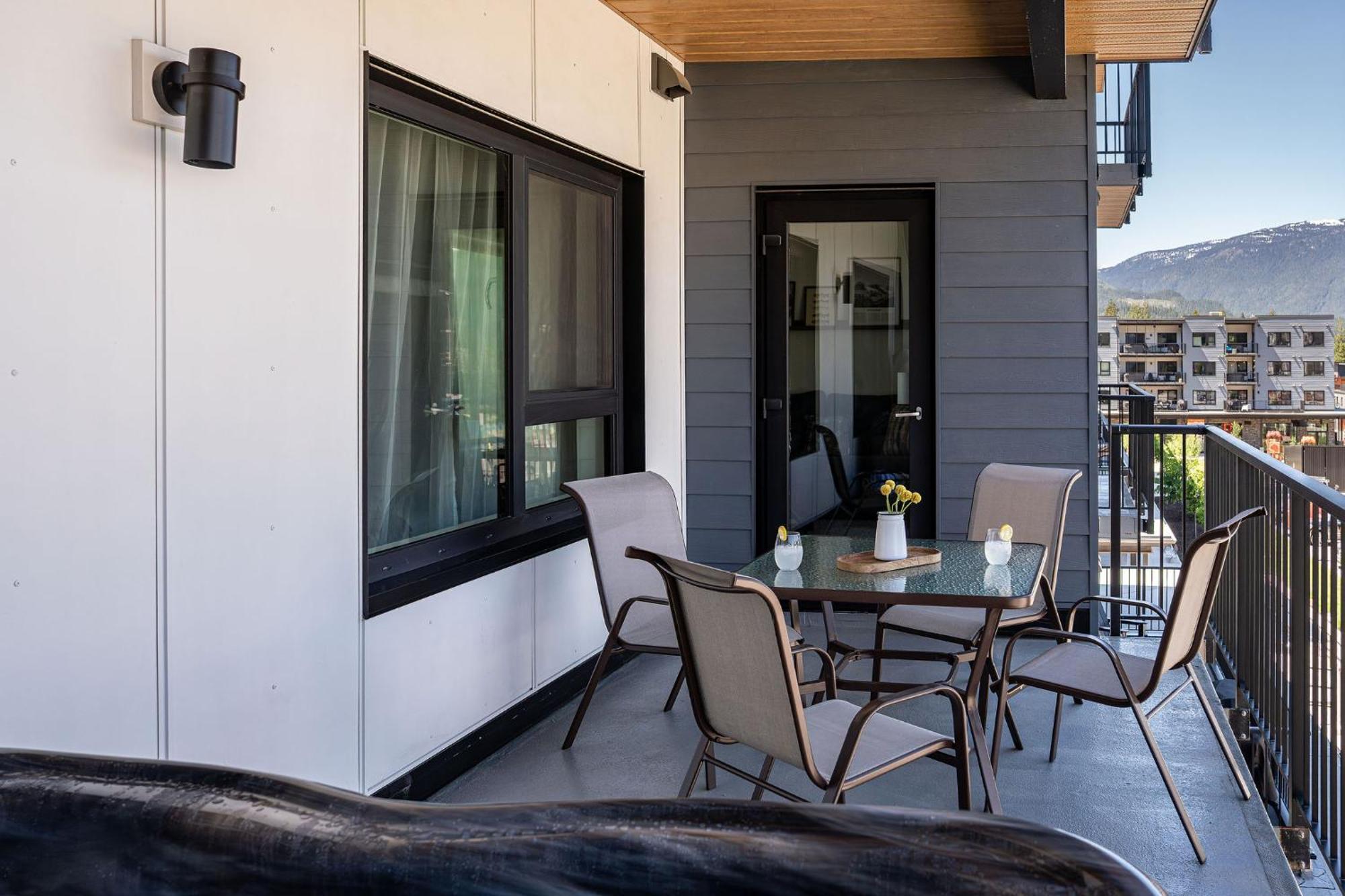Apartment The Monashee House By Vacations Revelstoke